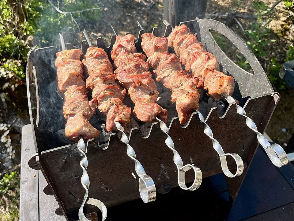Свиной шашлык на углях